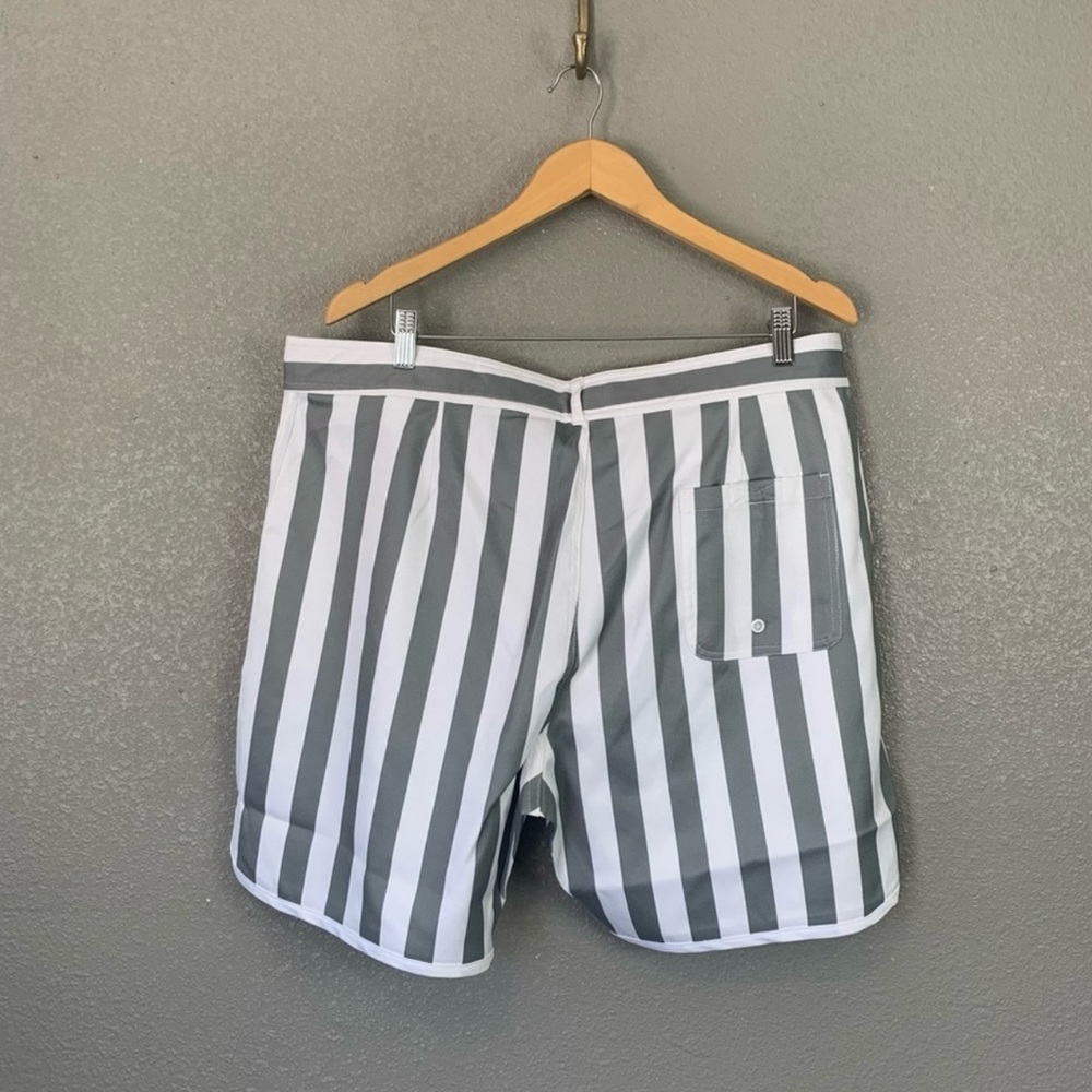 NEW Goodlife men’s striped scallop swim shorts 38